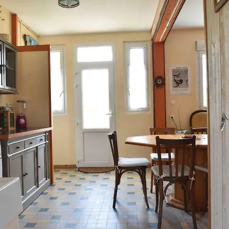 Дом отдыха Comfortable Holiday Near Sea In